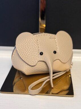 Mini Elephant Coin Purse Vegan Leather Zipper Wallet Keychain Pouch NWT